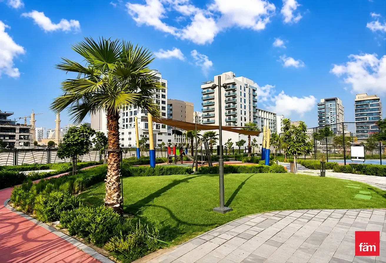 Hotel Plot Freehold | Overlooking Park & Skyline