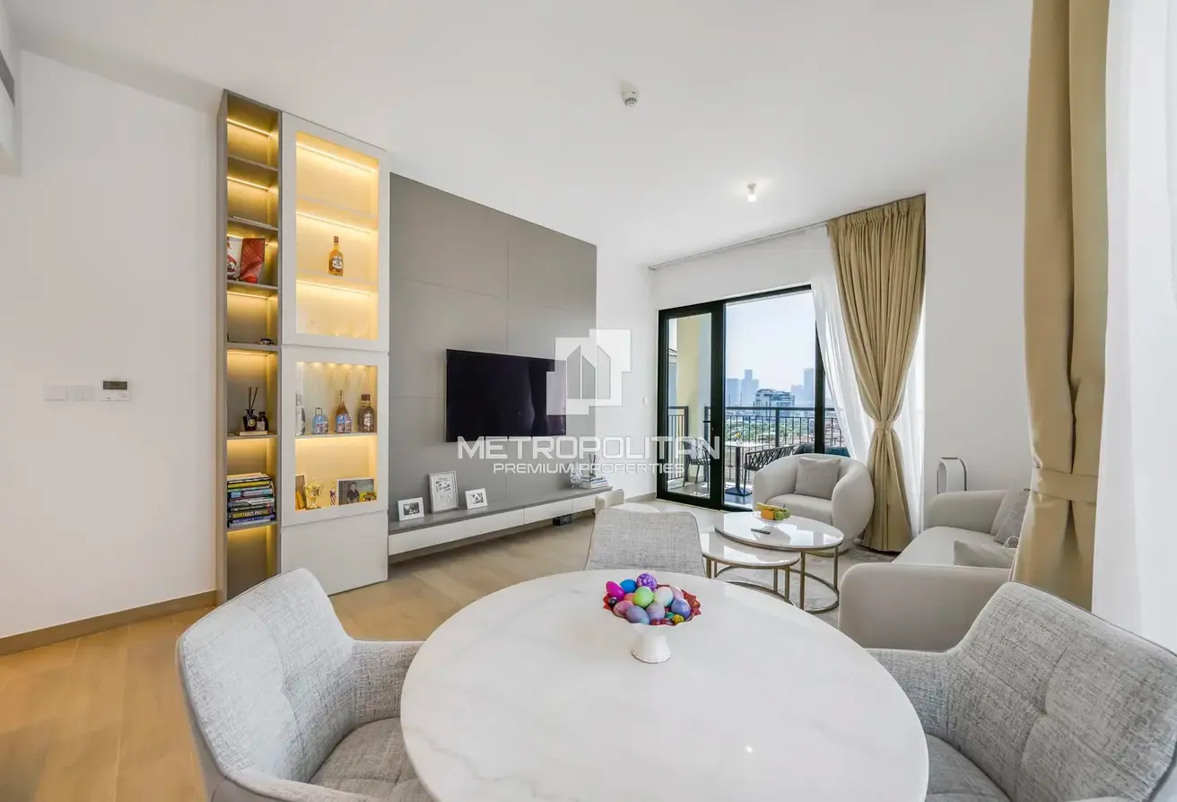 Unobstructed Skyline View | Upgraded and Furnished