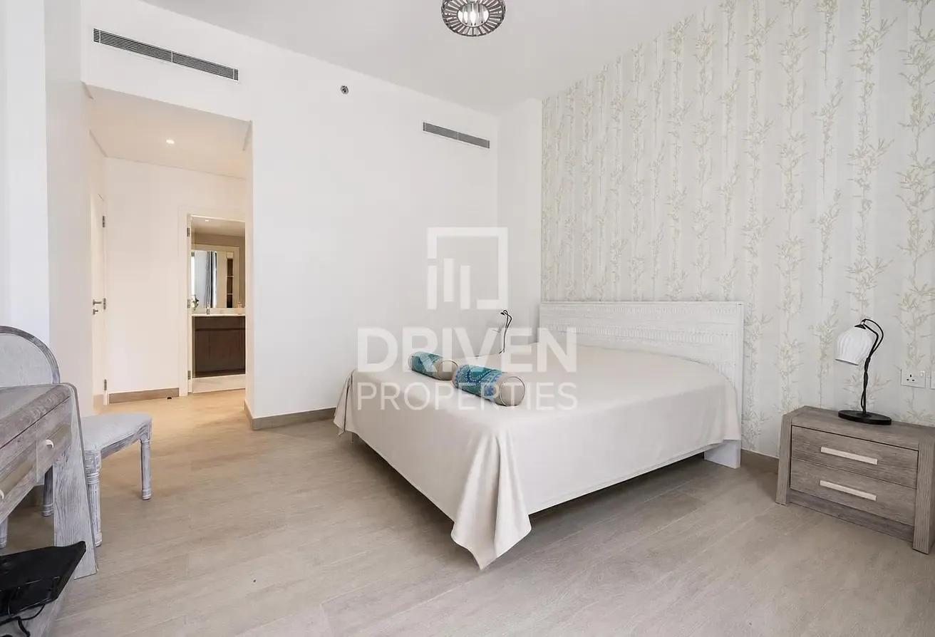 Elegant | Fully Furnished | Beachfront Community