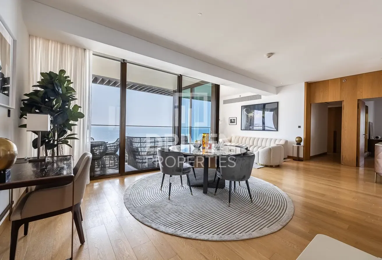 Furnished Apt and High Floor with Partial Sea View