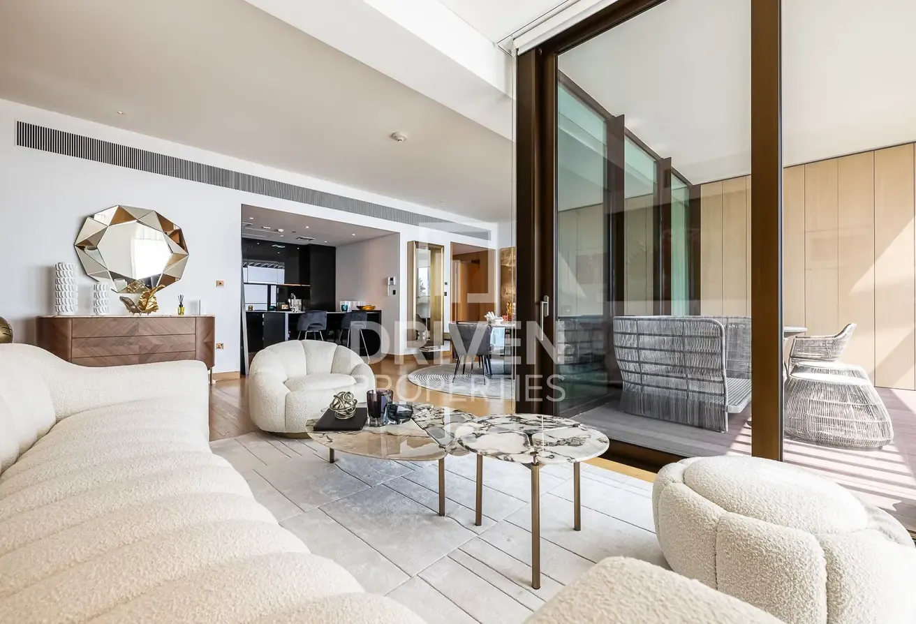 Furnished Apt and High Floor with Partial Sea View