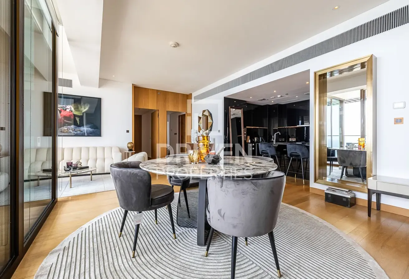 Furnished Apt and High Floor with Partial Sea View