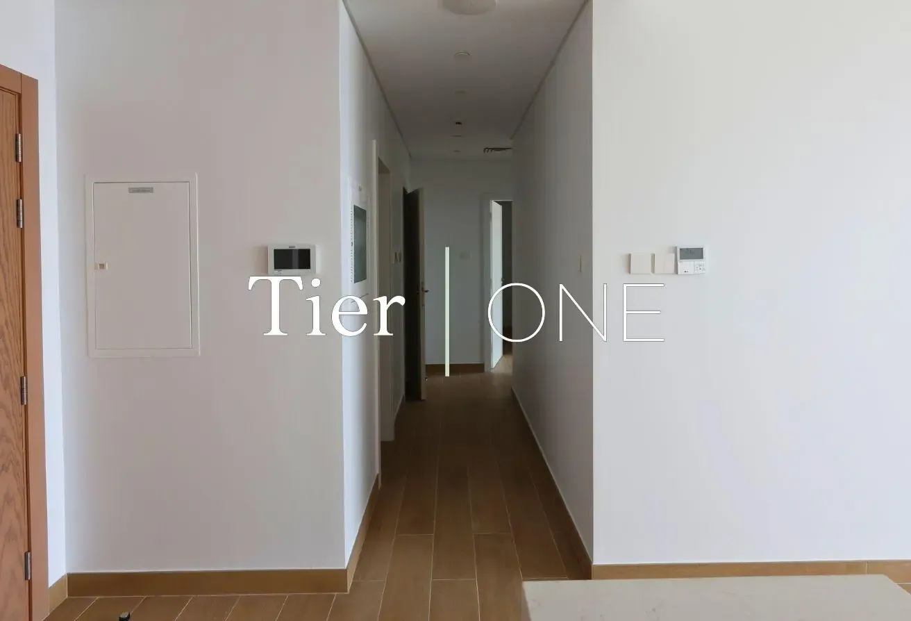 2br Skyline Sea View | Vacant | High Floor