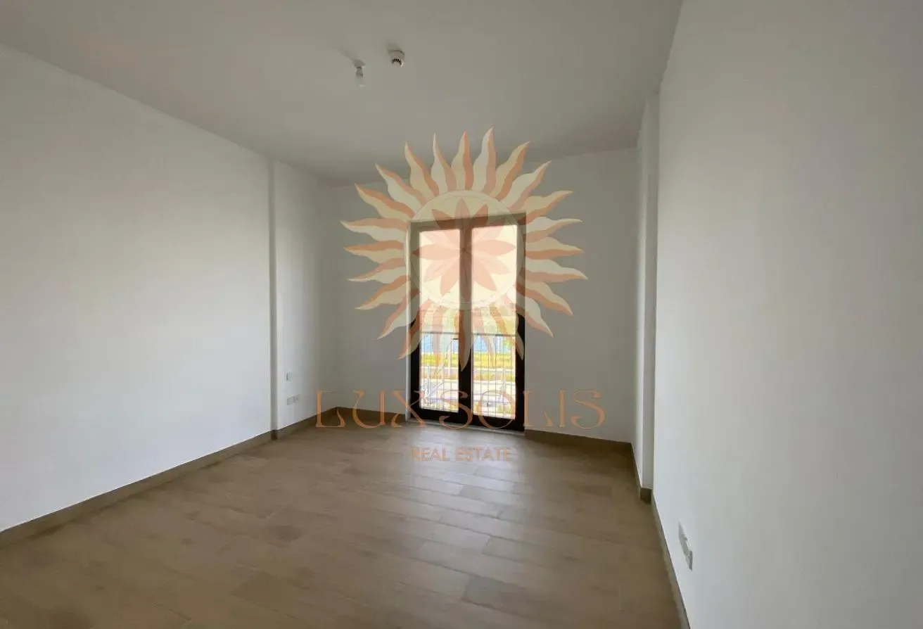 Ready and Vacant | Sea View | Motivated Seller