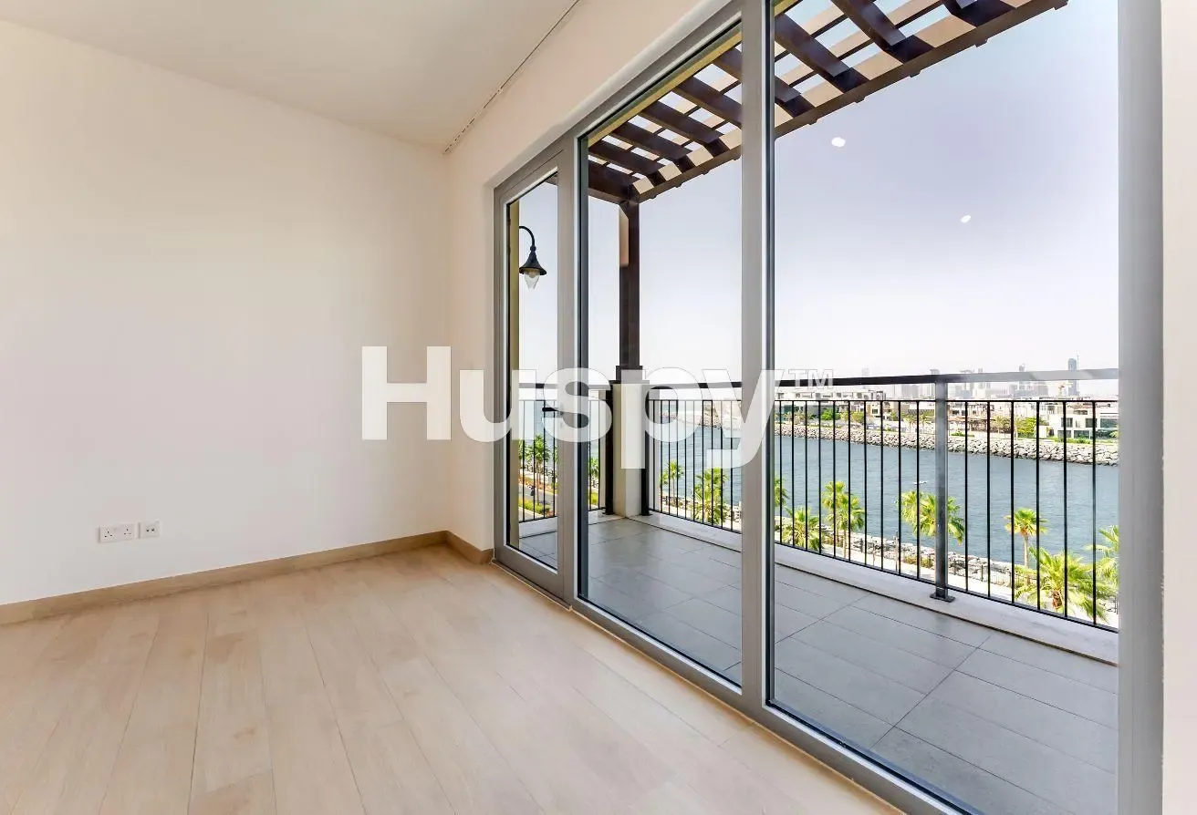 Sea View | Vacant Now | Top Floor