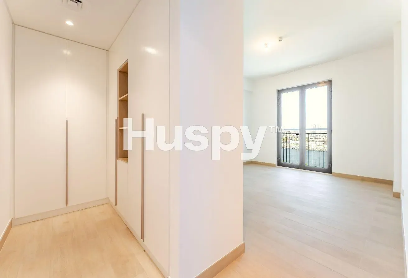 Sea View | Vacant Now | Top Floor