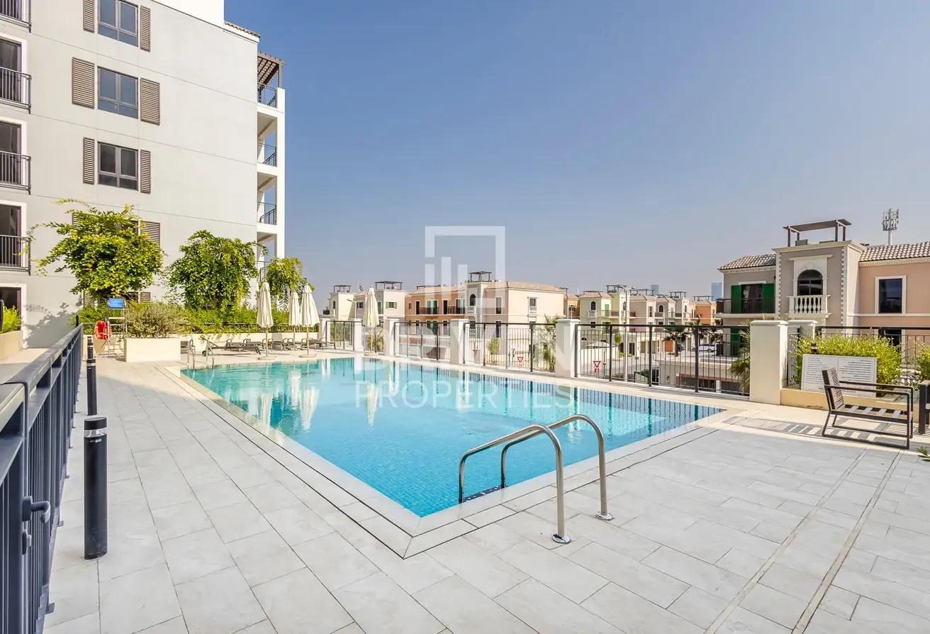 Mid Floor and Spacious with Modern Design