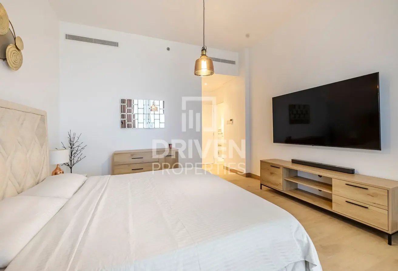 Higher Floor | Unobstructed Views | Facing Beach