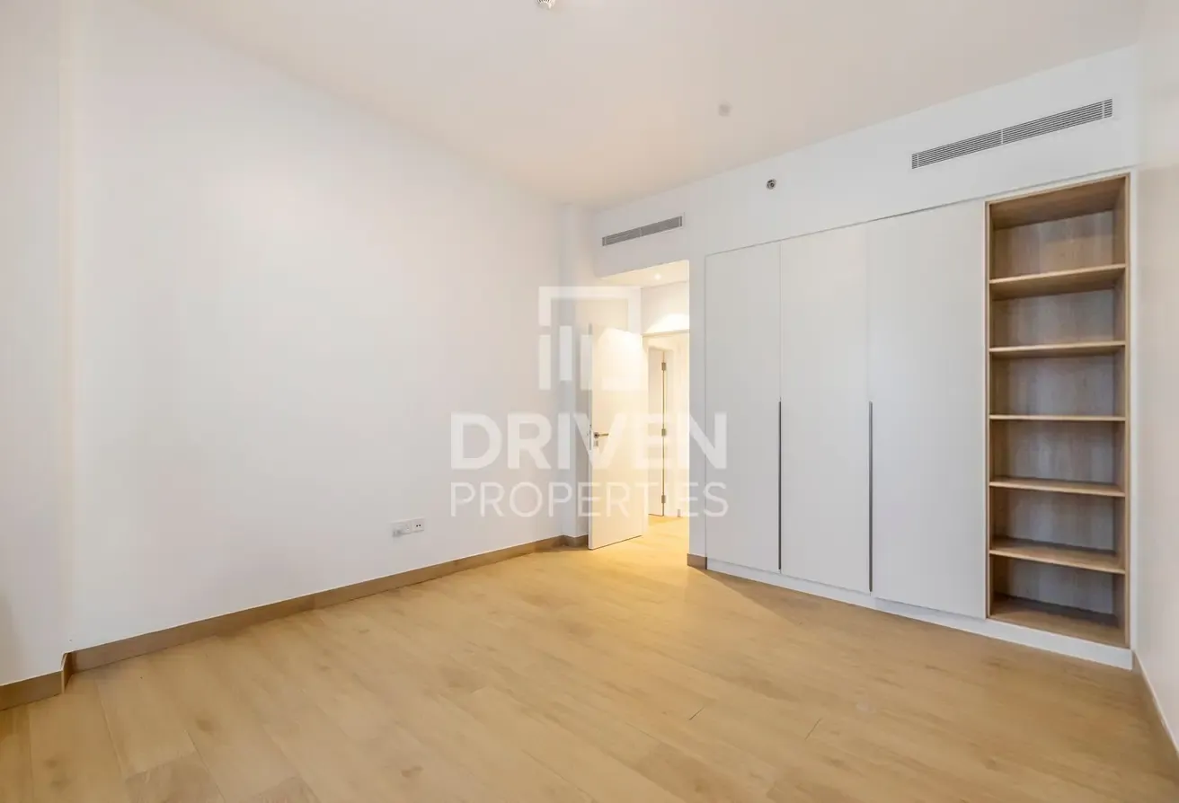 Higher Floor | Unobstructed Views | Facing Beach