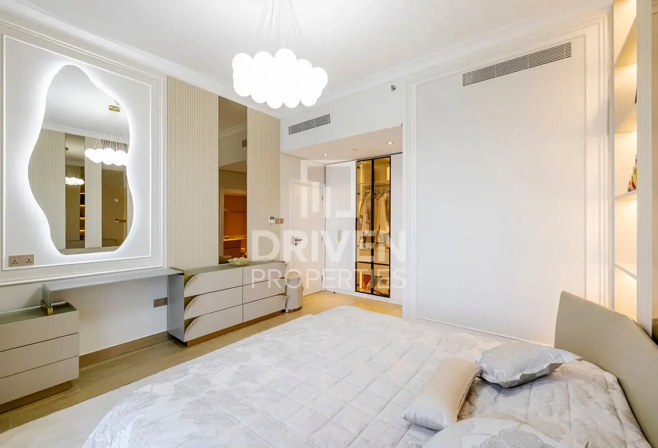 Fully Furnished and Modern | Stunning View