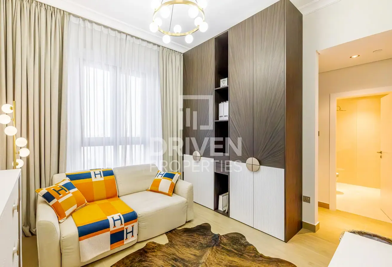 Fully Furnished and Modern | Stunning View