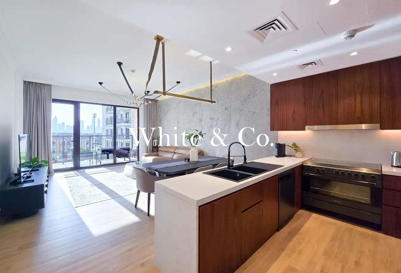 Skyline and Seaview | Upgraded | Vacant