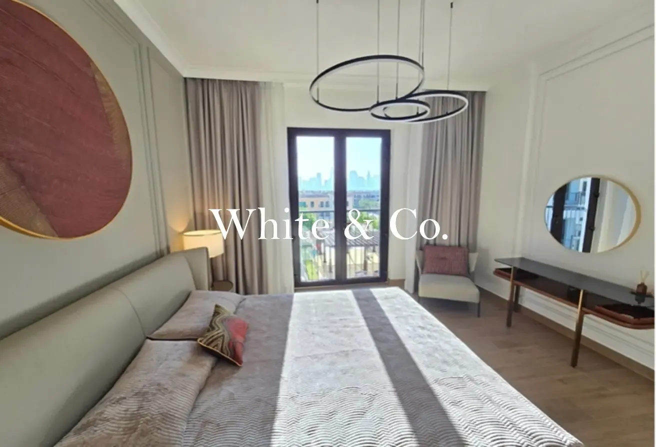 Skyline and Seaview | Upgraded | Vacant