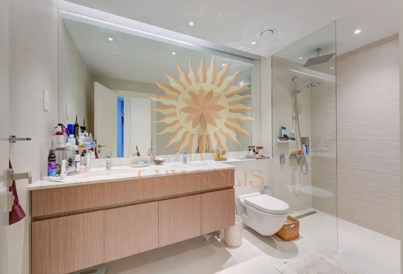 La Mer Expert |Motivated Seller |Sea View | Vacant