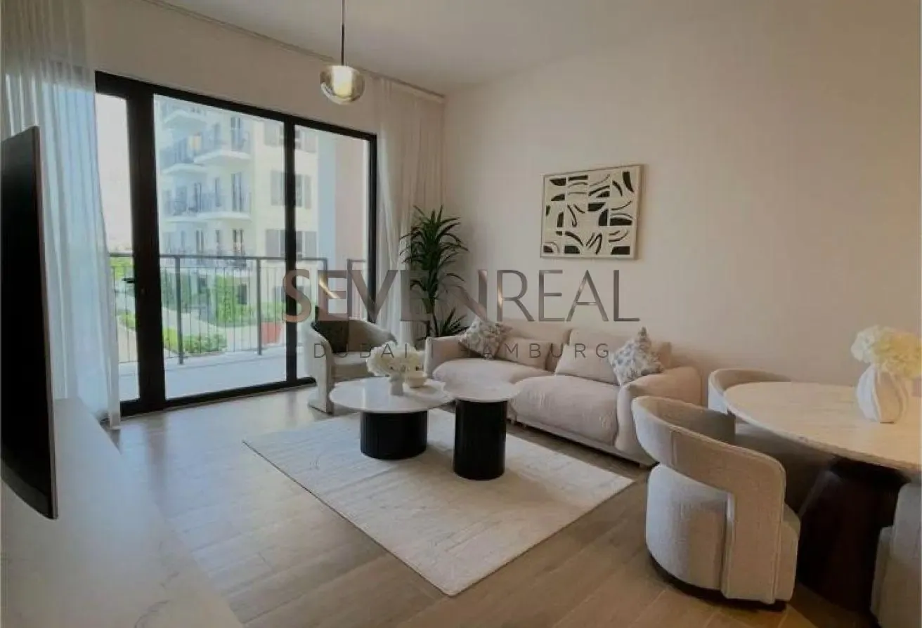 Luxury 2 BR | Dubai Skyline View | Beach Access
