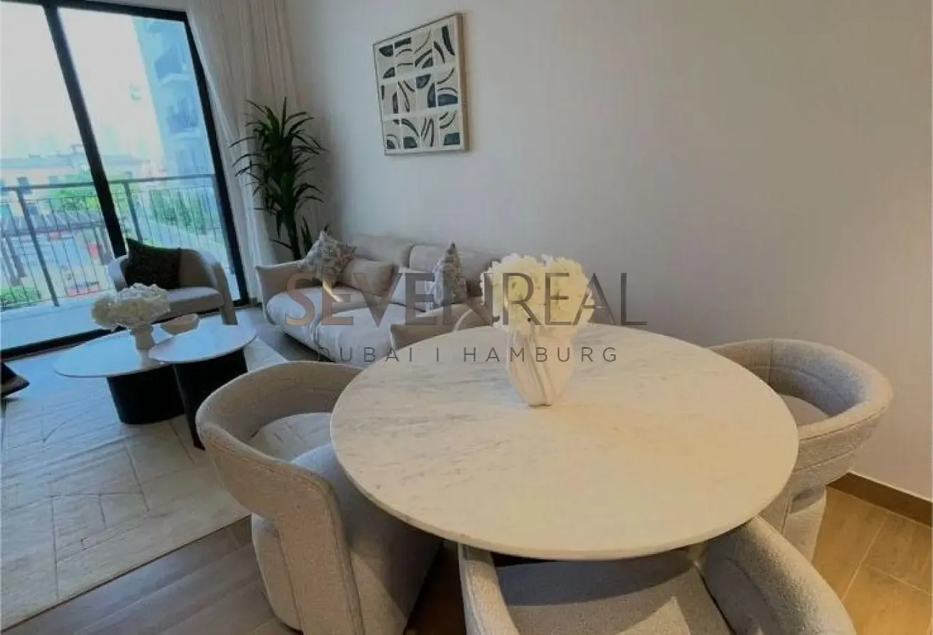 Luxury 2 BR | Dubai Skyline View | Beach Access