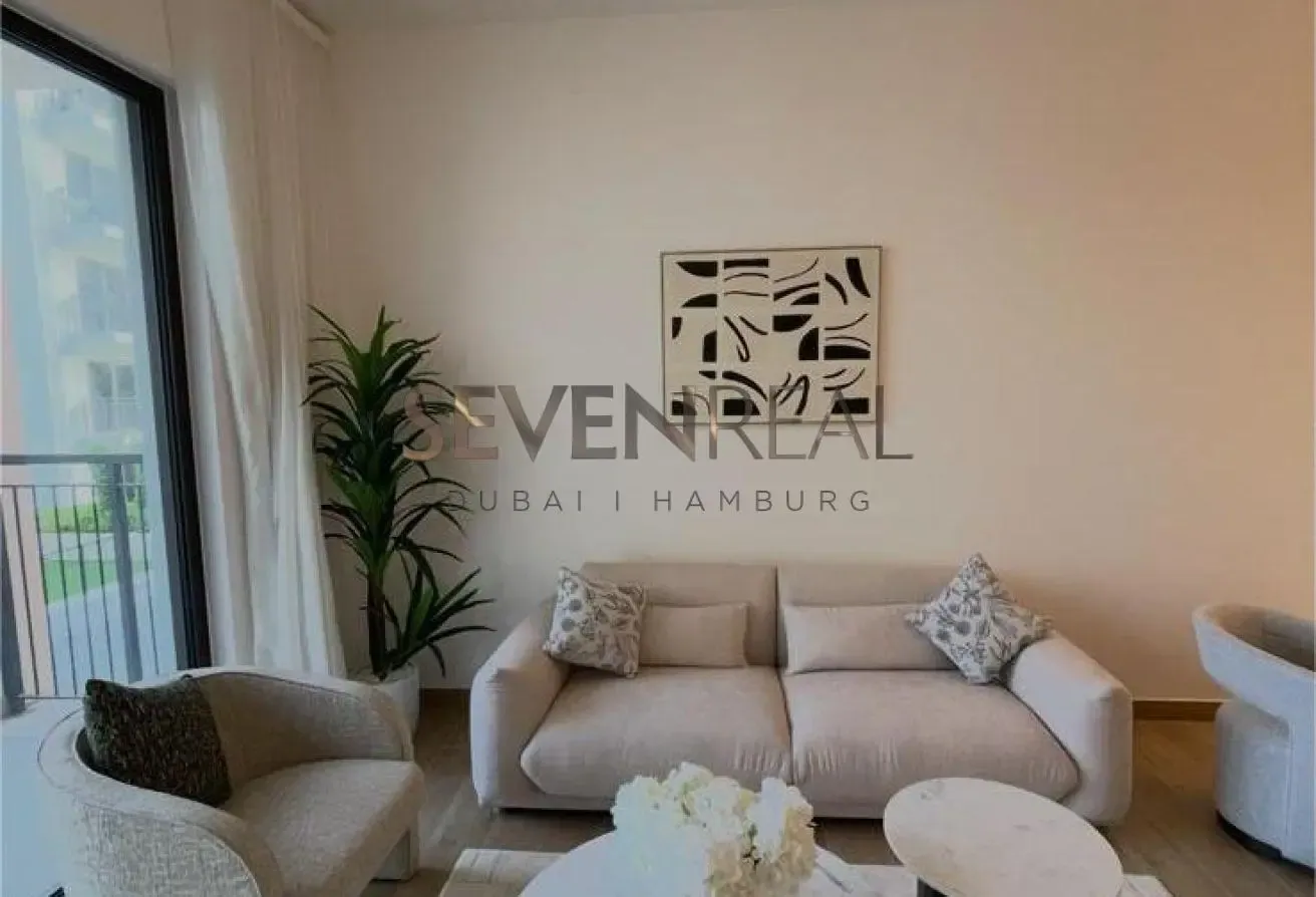 Luxury 2 BR | Dubai Skyline View | Beach Access