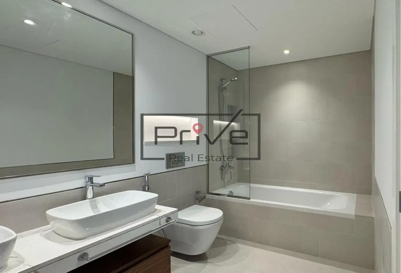 Vacant Corner Unit | Burj View | Private Balcony