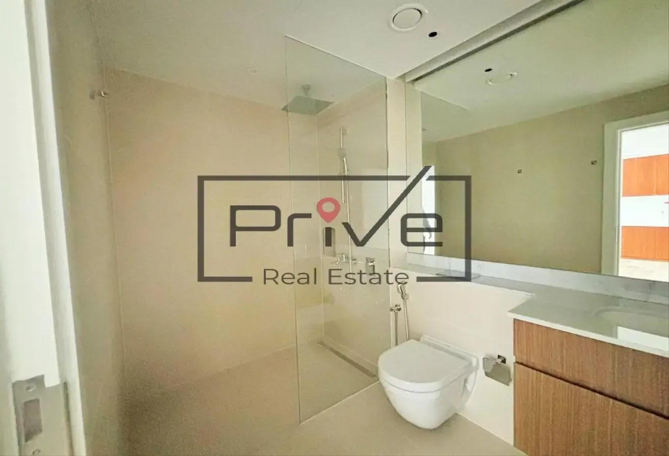 Vacant Corner Unit | Burj View | Private Balcony