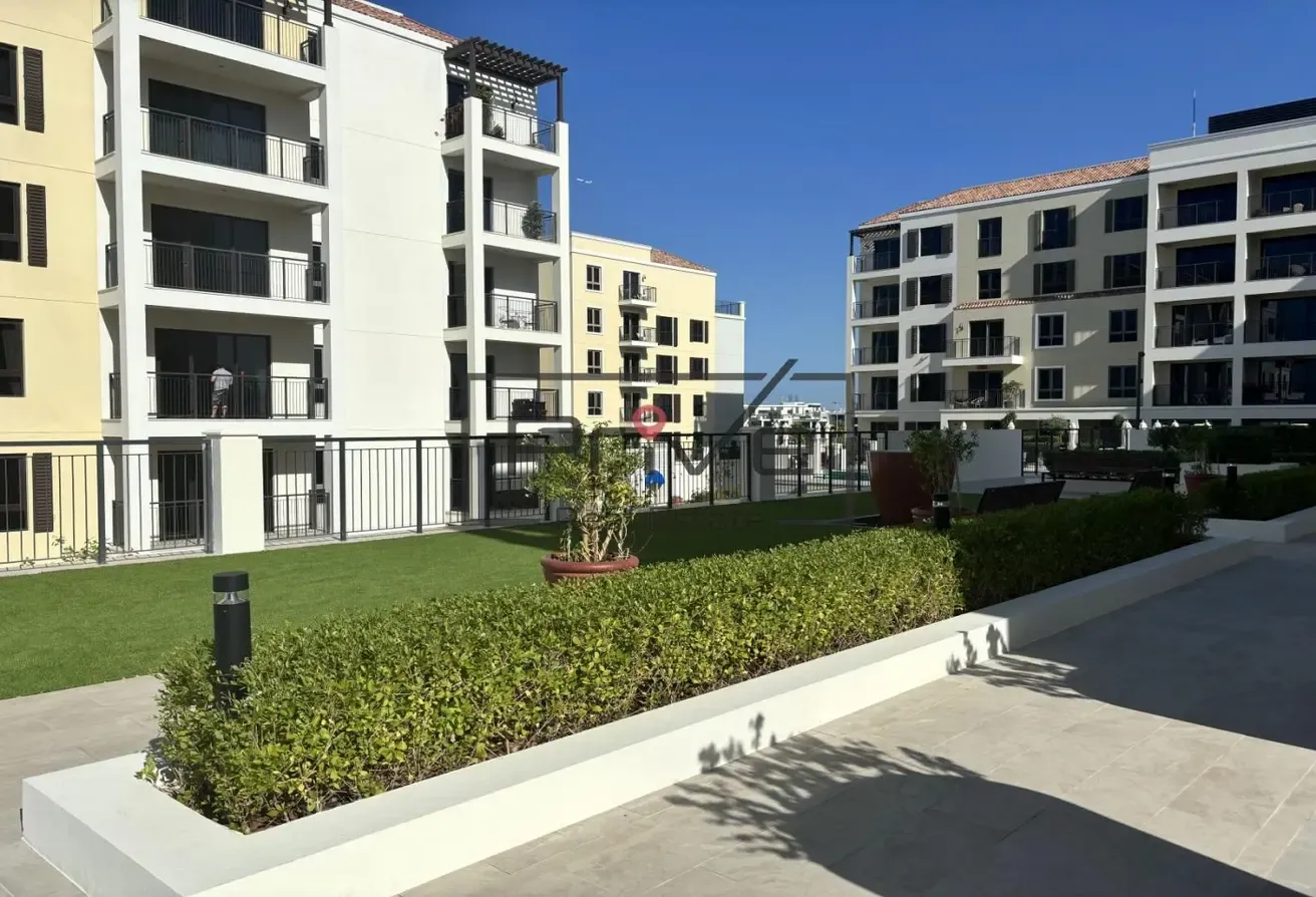 Vacant Corner Unit | Burj View | Private Balcony