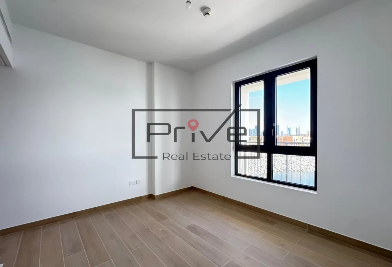Burj Khalifa and Sea View | Brand New | Vacant