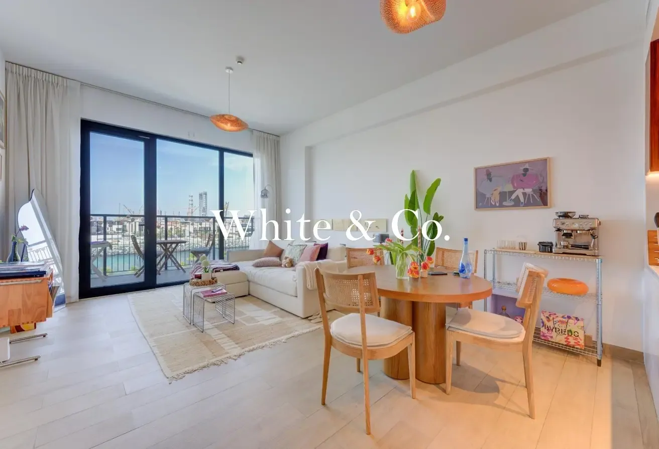 Sea View | High Spec | Naturally Bright