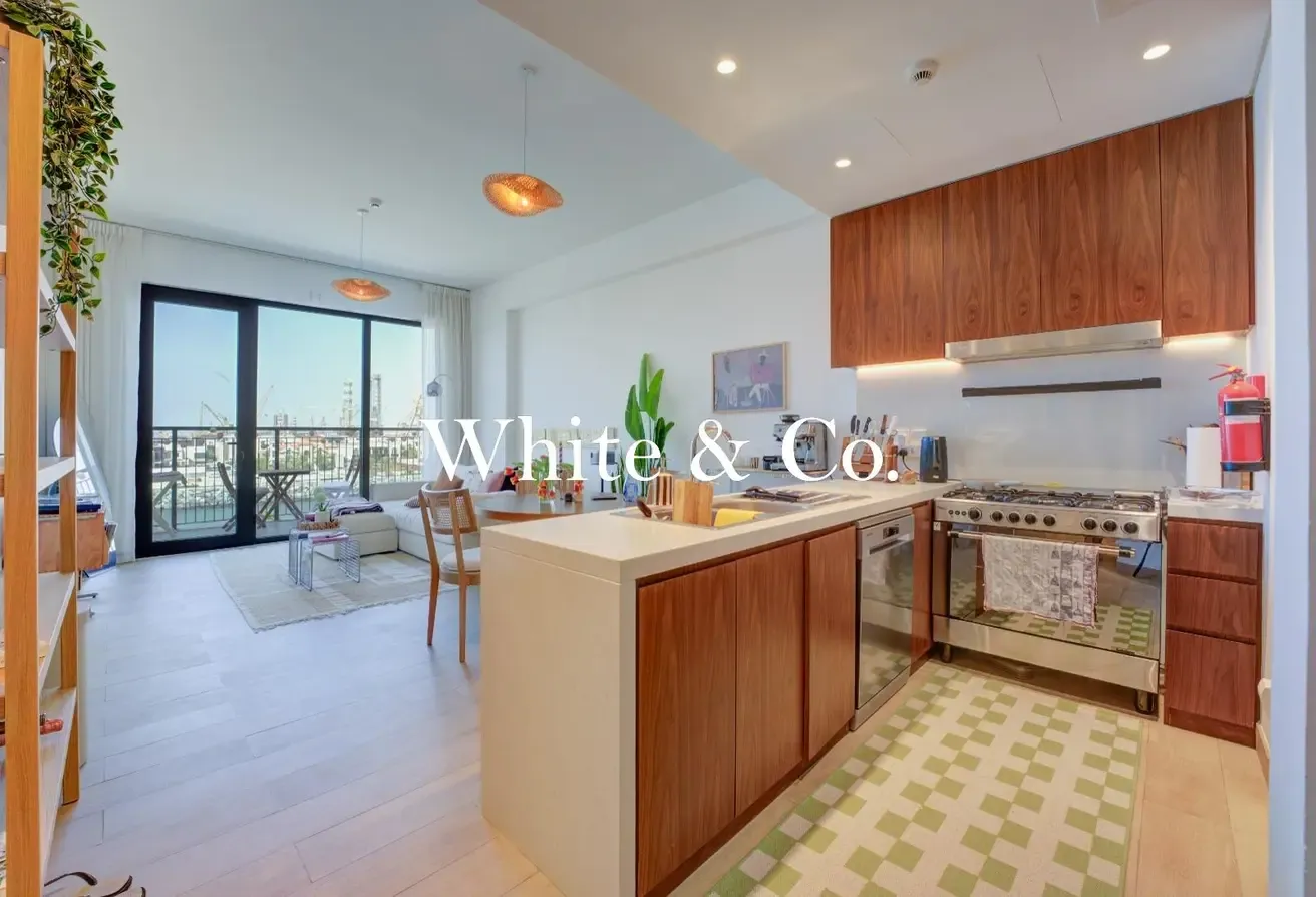 Sea View | High Spec | Naturally Bright