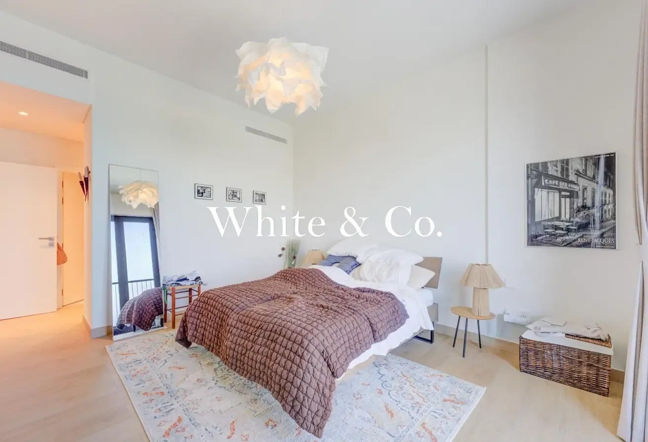 Sea View | High Spec | Naturally Bright