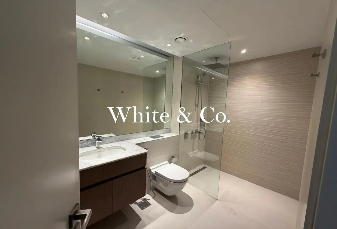 Vacant | Close to Amenities | Large Layout