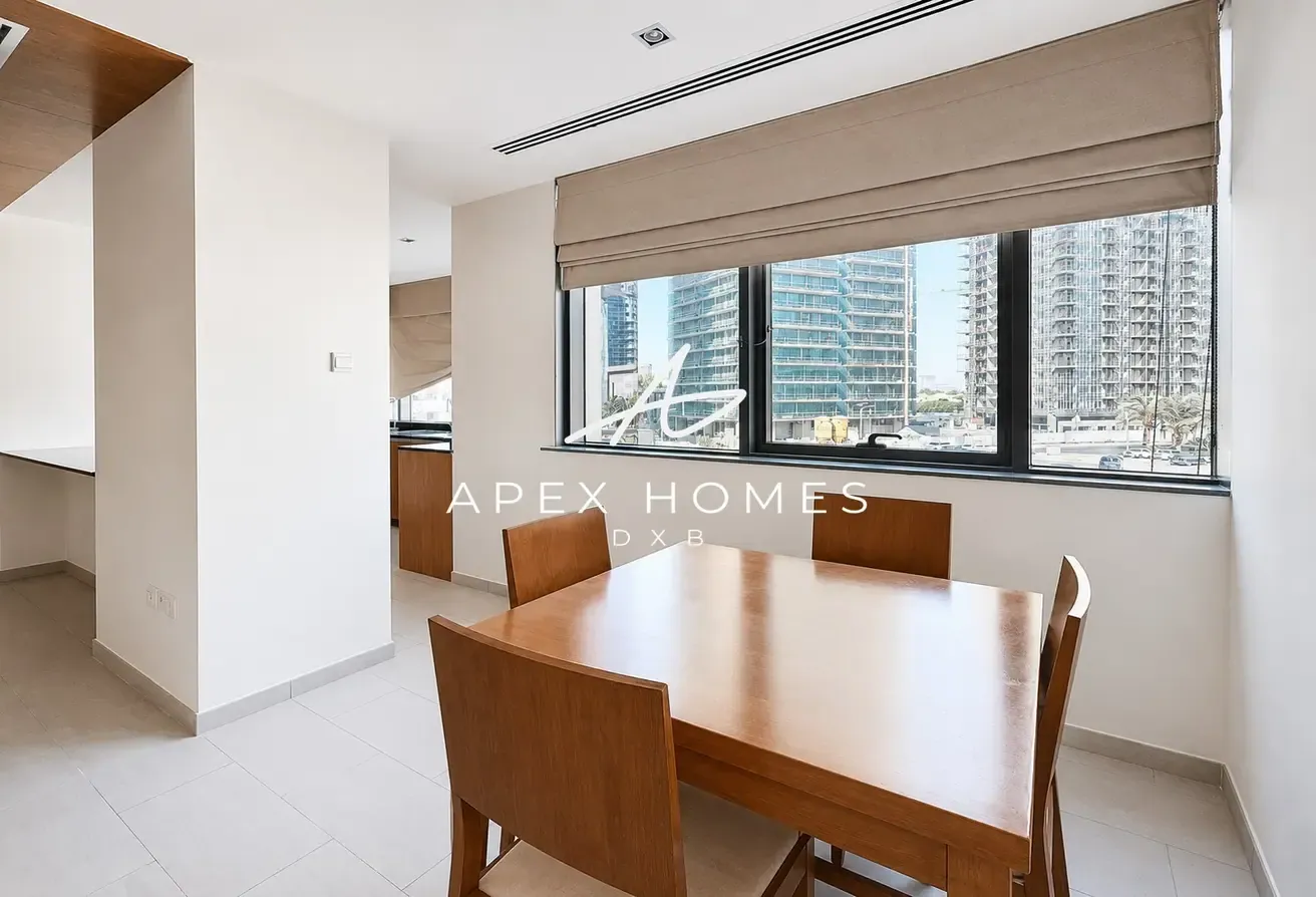 Vacant Oct | Spacious Unit | Corner Unit
