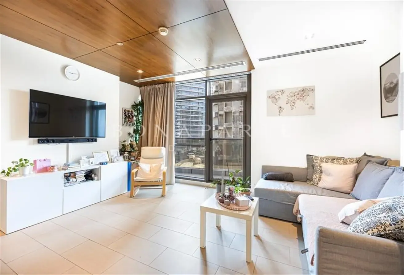 Modern Apartment | Spacious | Landmark Views