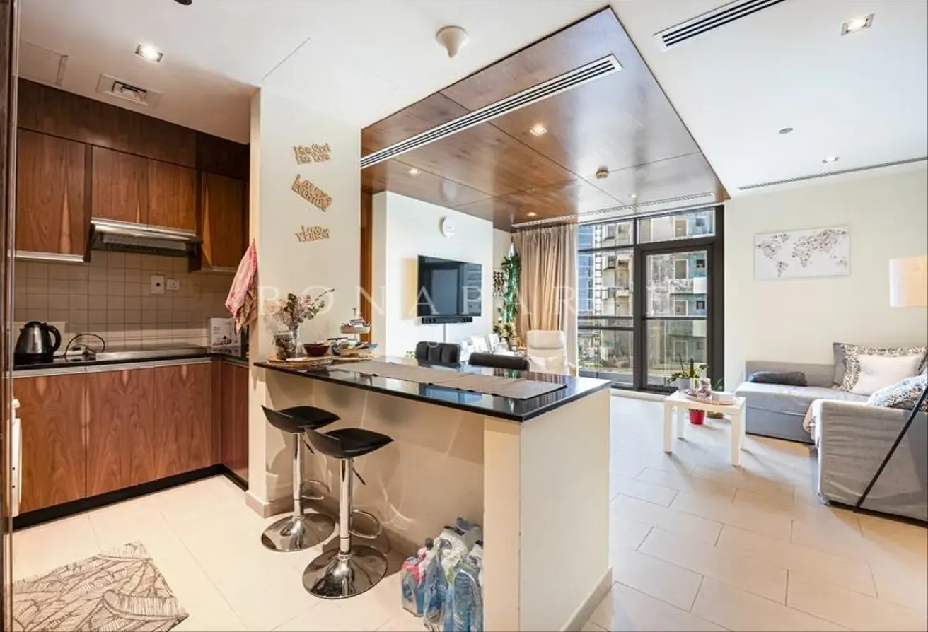 Modern Apartment | Spacious | Landmark Views