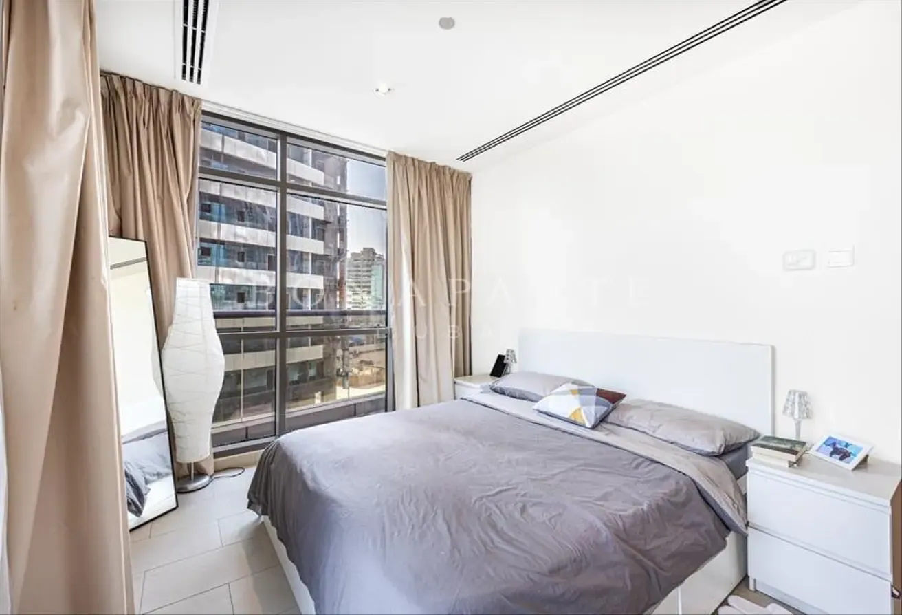 Modern Apartment | Spacious | Landmark Views