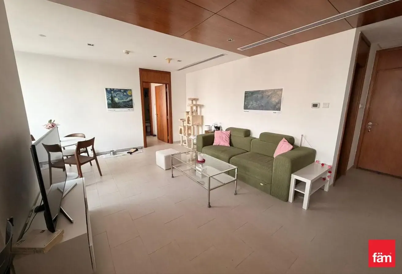 Corner Unit | Top Floor | Vacant On Transfer