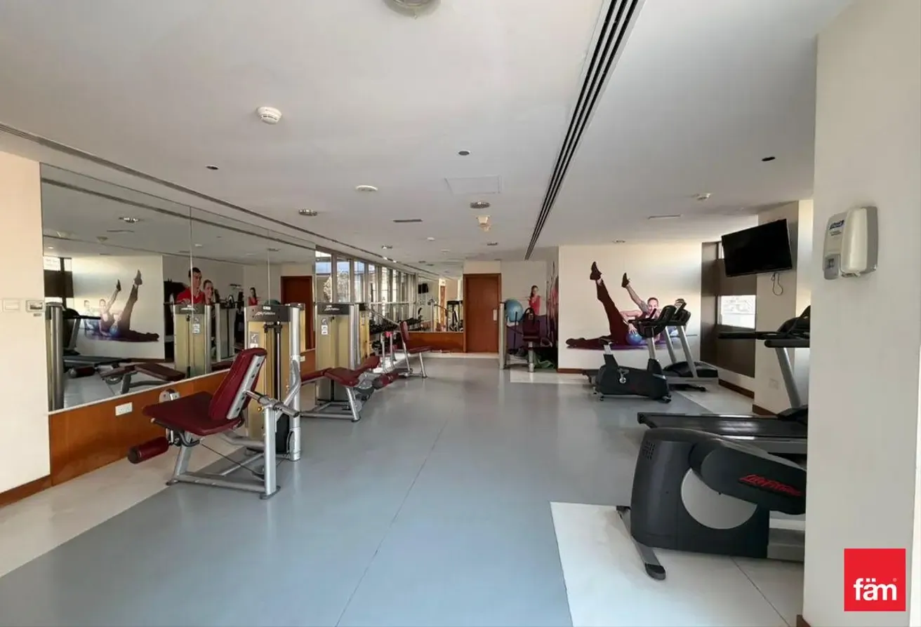 Corner Unit | Top Floor | Vacant On Transfer