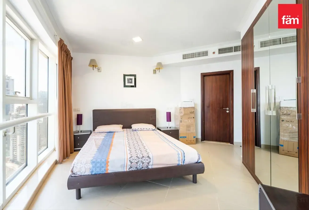 High Floor Furnished 1br | Near Metro | Vacant