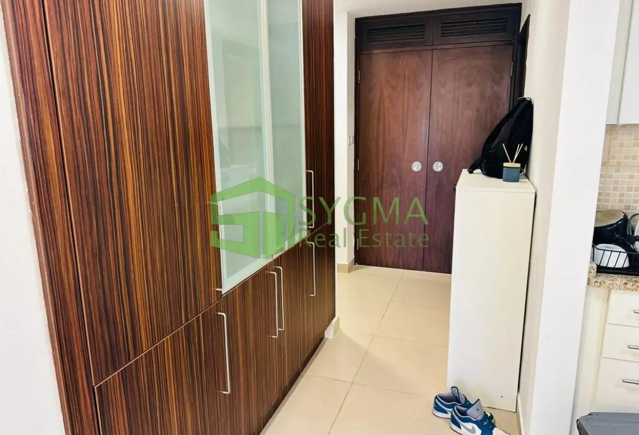 Nicely Furnished | Upgraded Unit | VOT