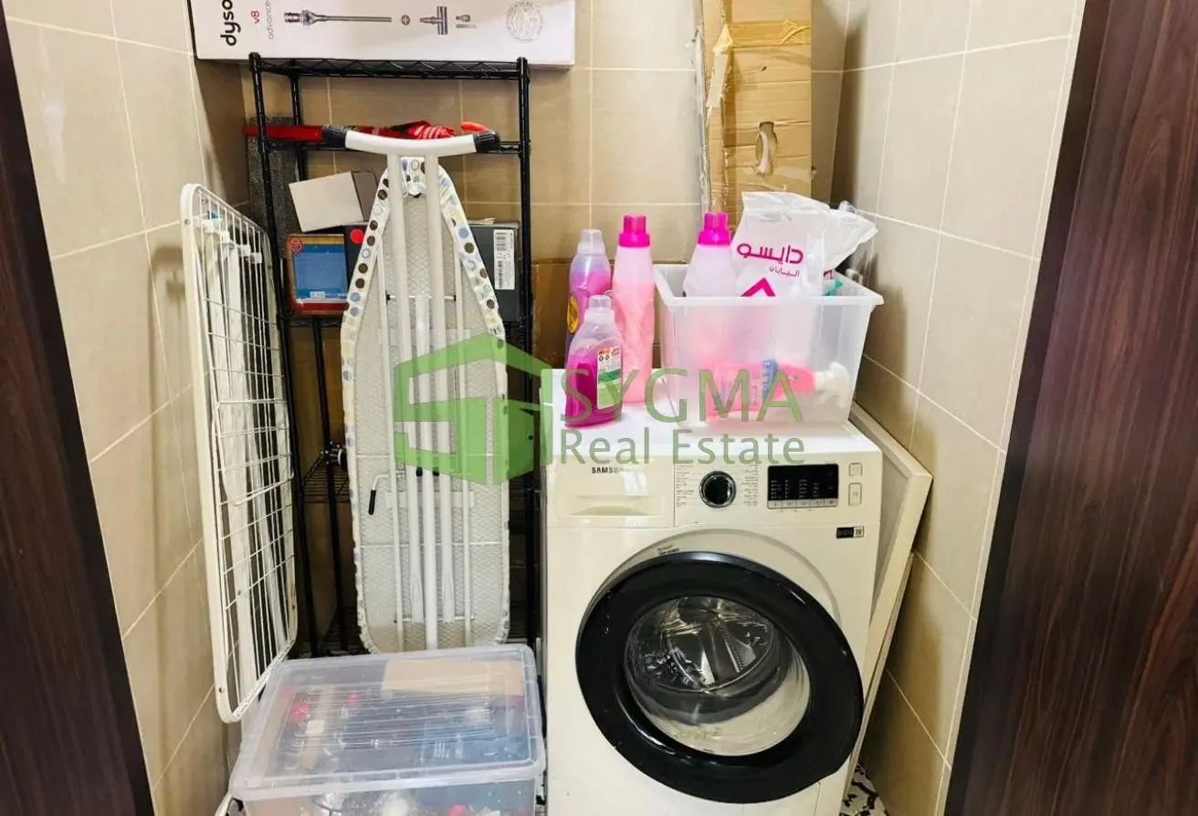 Nicely Furnished | Upgraded Unit | VOT