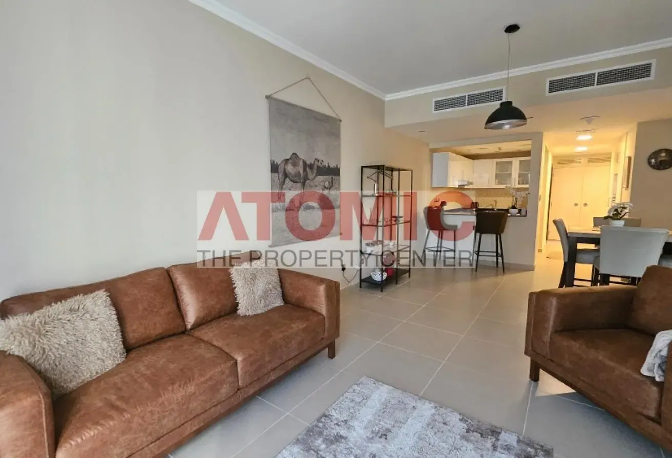 Vacant || Higher Floor || Next to Metro Station!