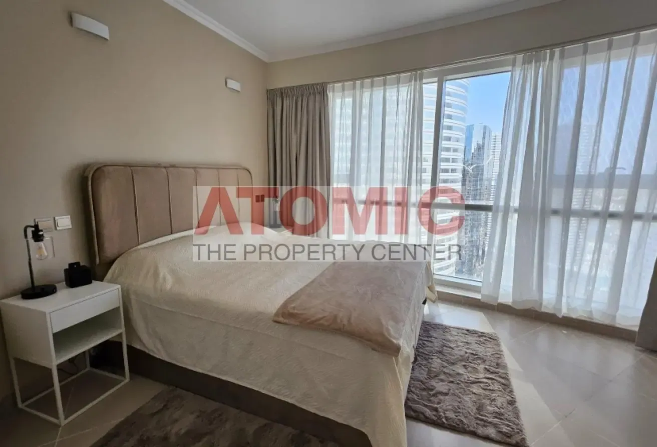 Vacant || Higher Floor || Next to Metro Station!
