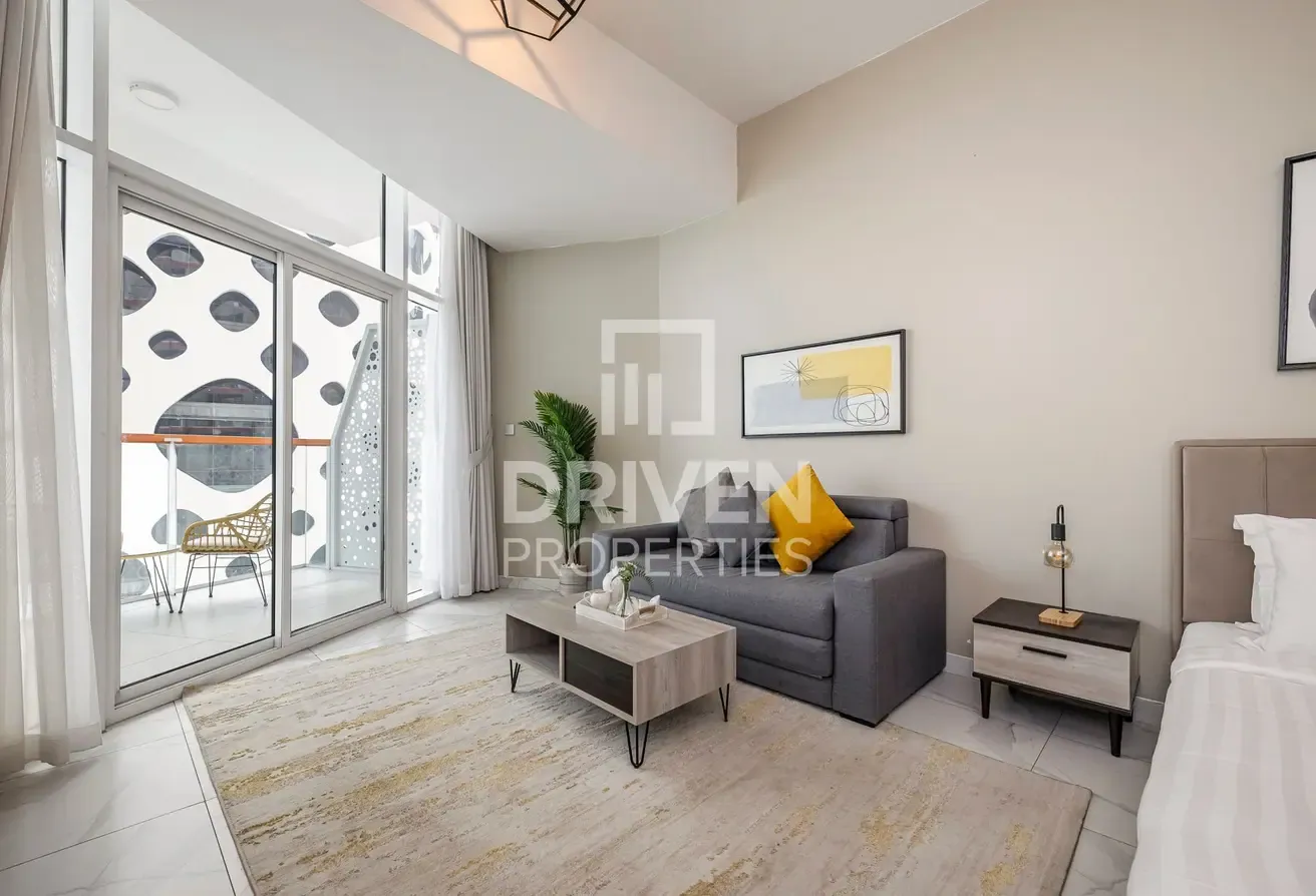 Huge Layout | Canal View | Furnished Apt