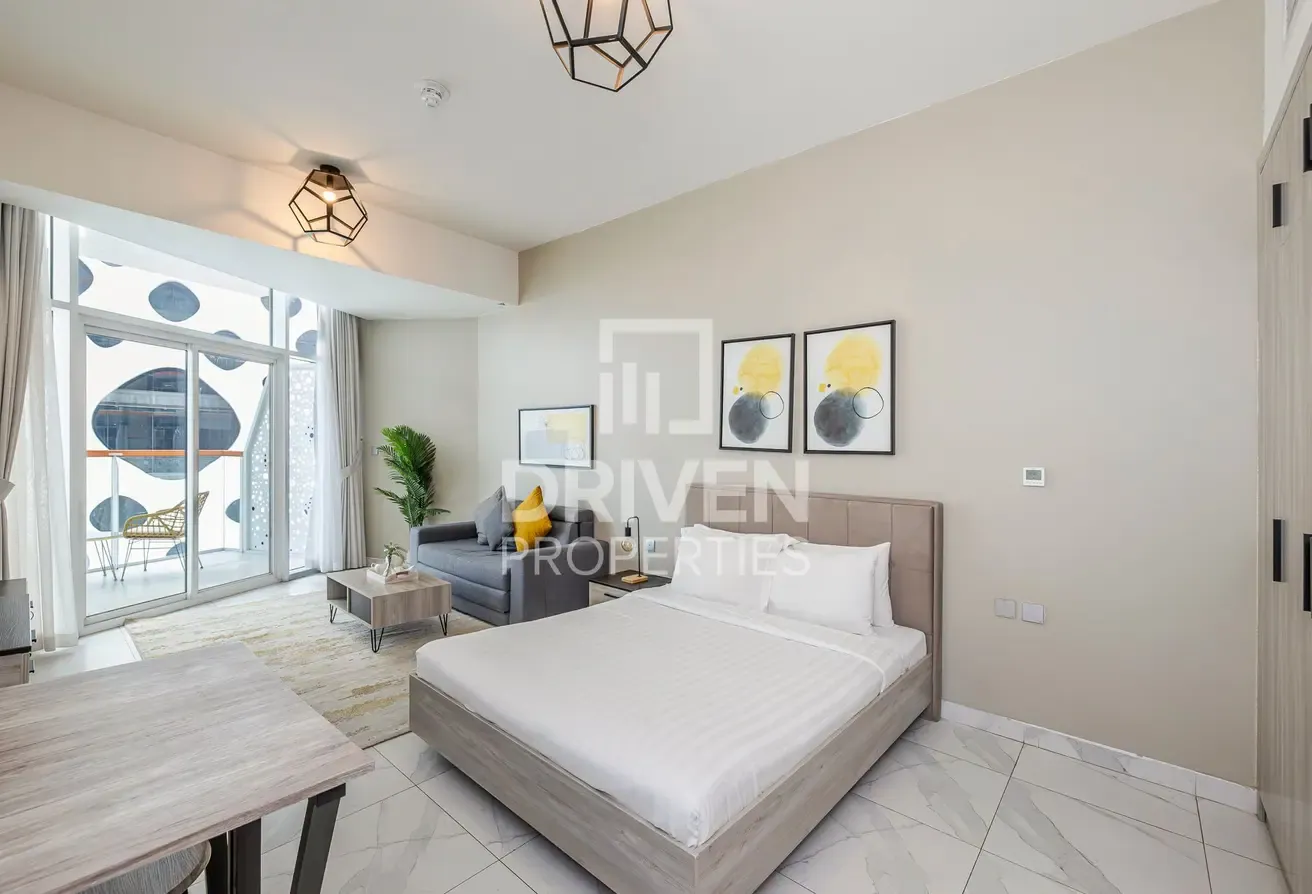 Huge Layout | Canal View | Furnished Apt