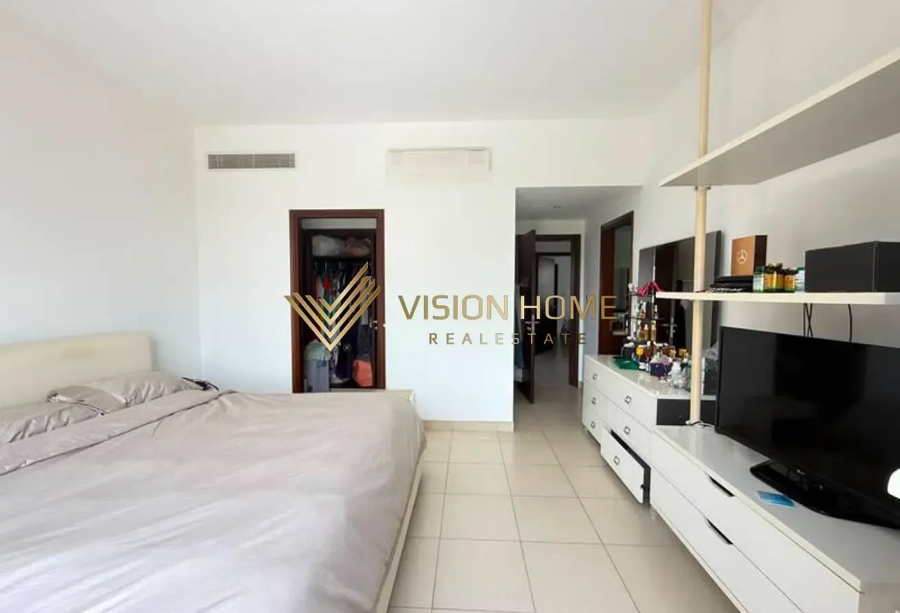 SPACIOUS 4BR + MAID | HUGE GARDEN | SINGLE ROW