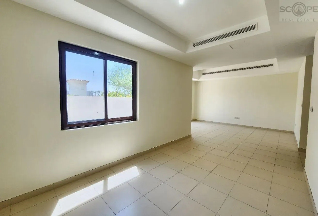 Vacant In August, Large Plot 2M, Opp to Pool, Mira