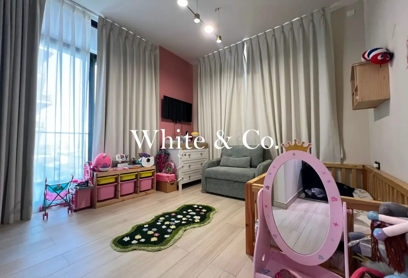 Vacant Soon | Closed Kitchen | Open Views