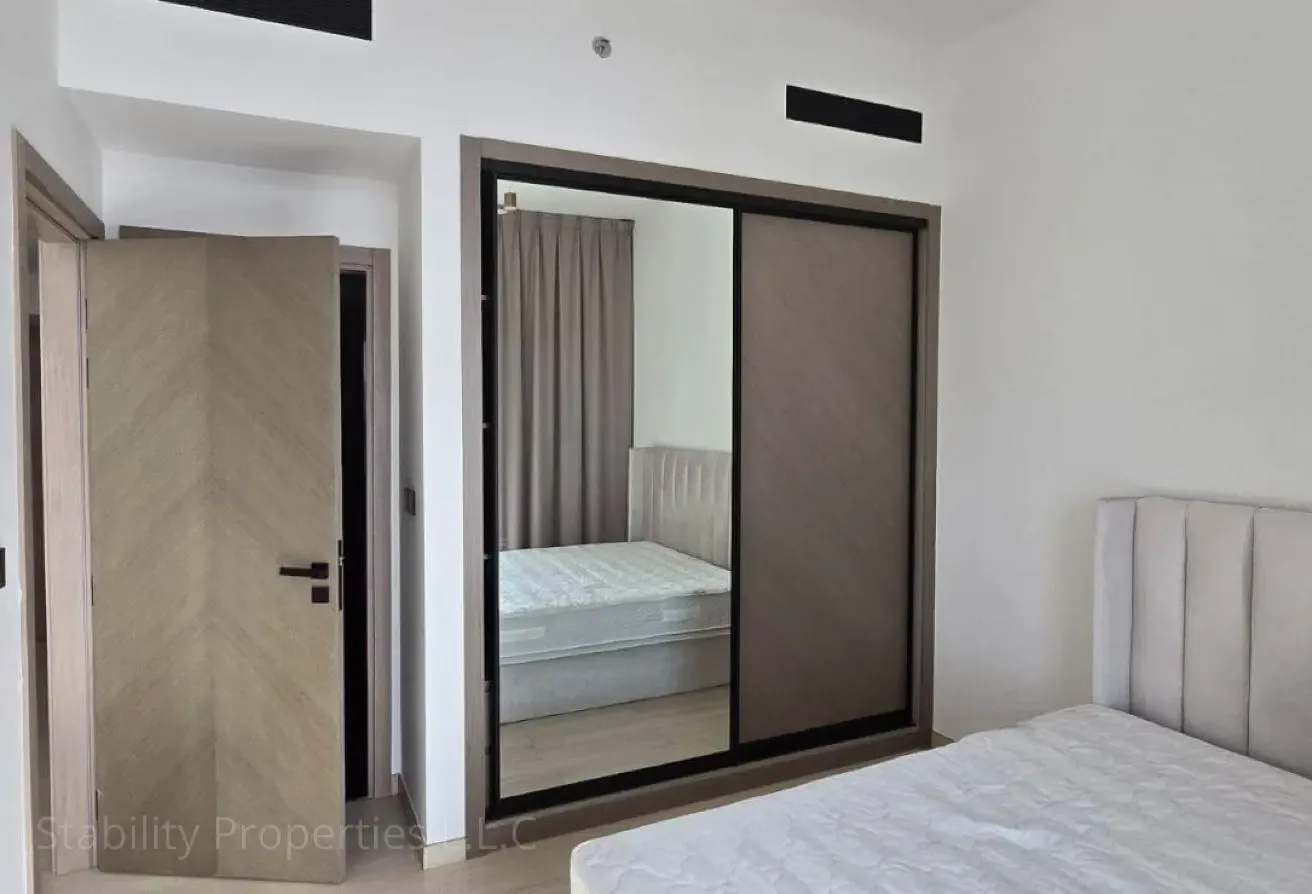 HIGH FLOOR~COMMUNITY VIEW~RENOVATED DWELLING