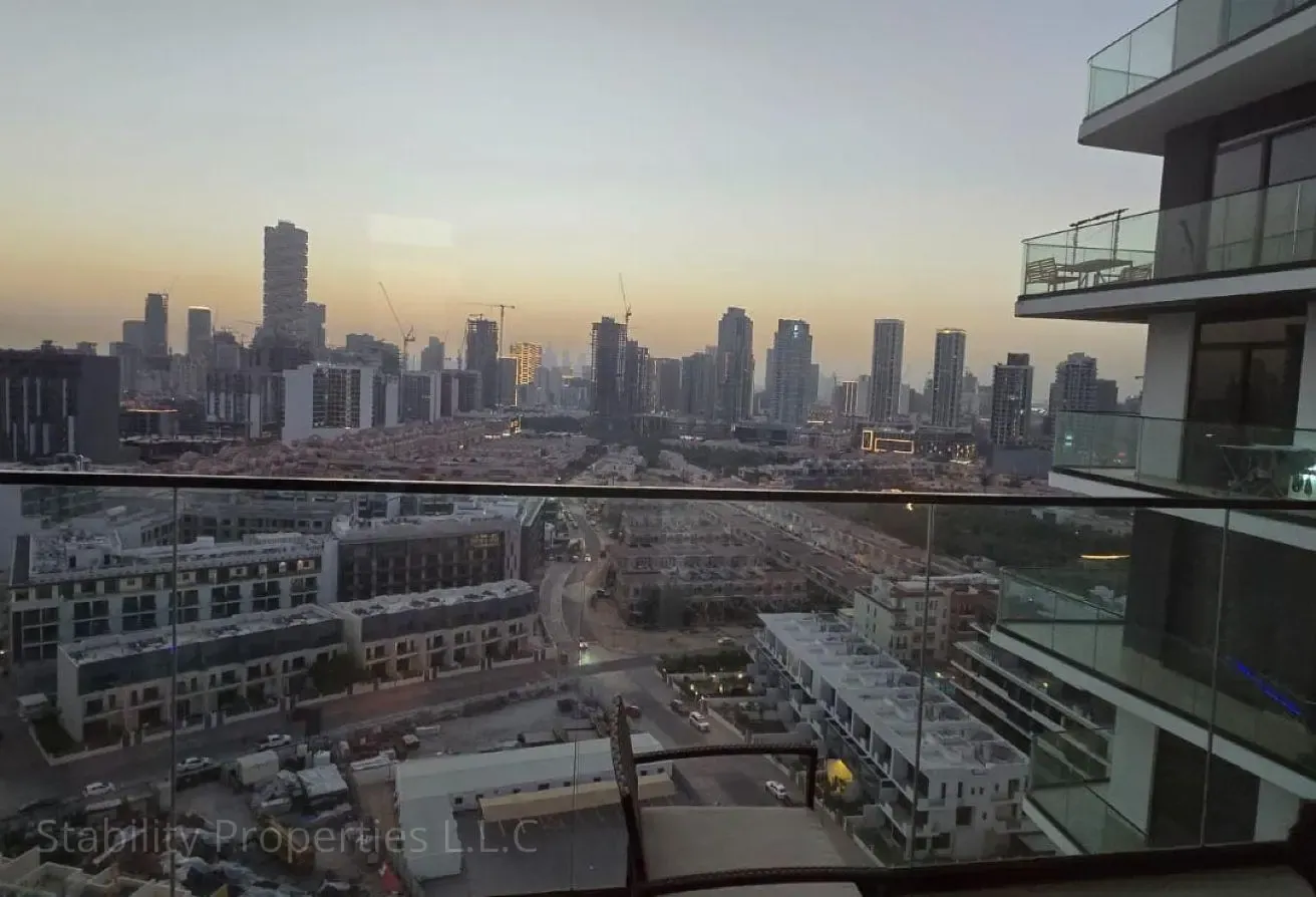HIGH FLOOR~COMMUNITY VIEW~RENOVATED DWELLING