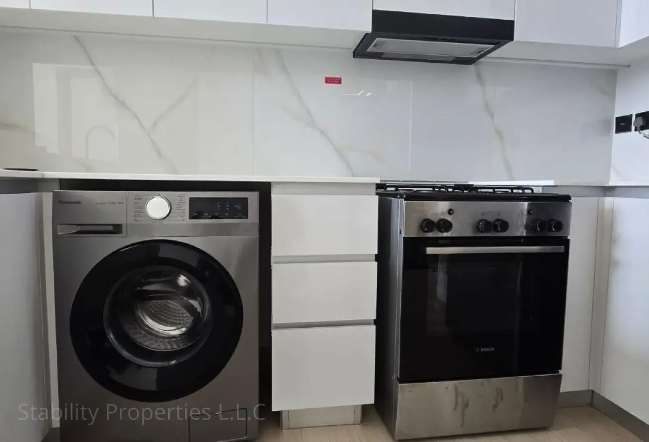 HIGH FLOOR~COMMUNITY VIEW~RENOVATED DWELLING
