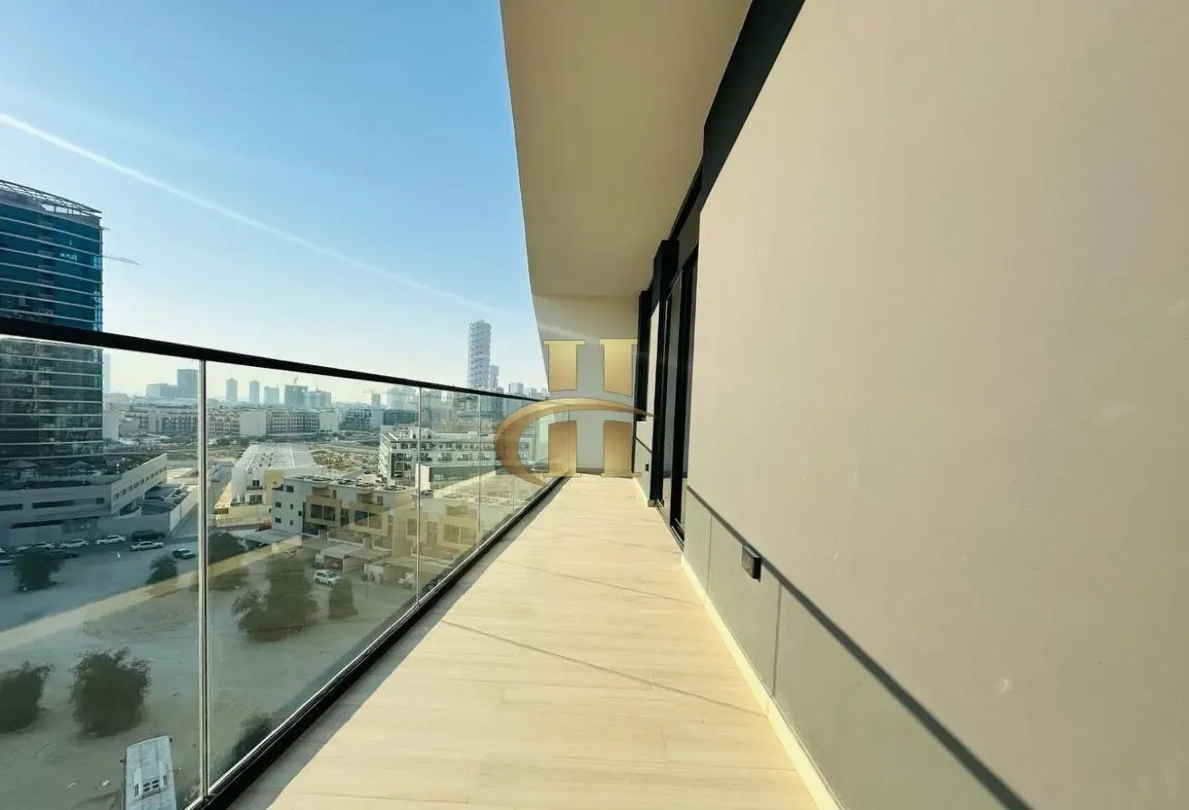 Corner Unit, Bright And Spacious, Elegant