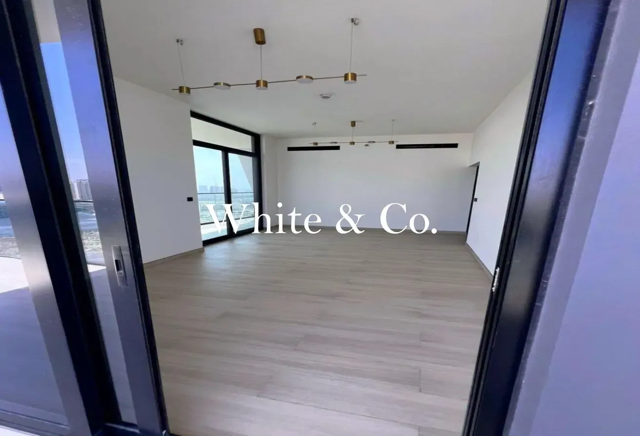 High Floor | Corner Unit | Large Layout